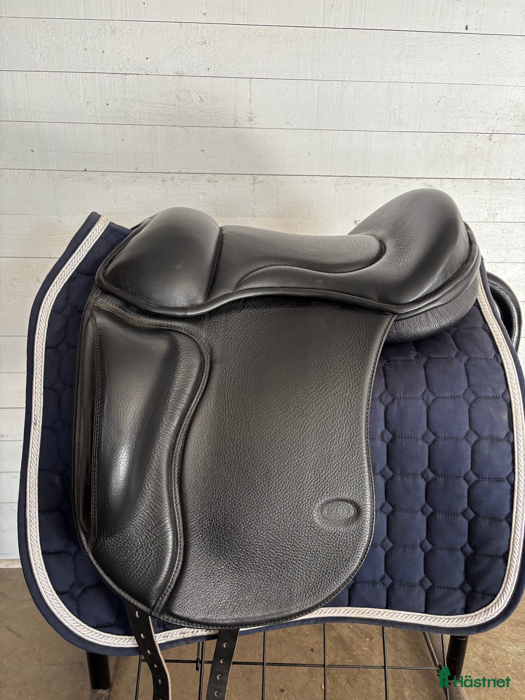 Sadlar hästutrustning till salu: Mängder med sadlar!  i Nossebro - Annons 17