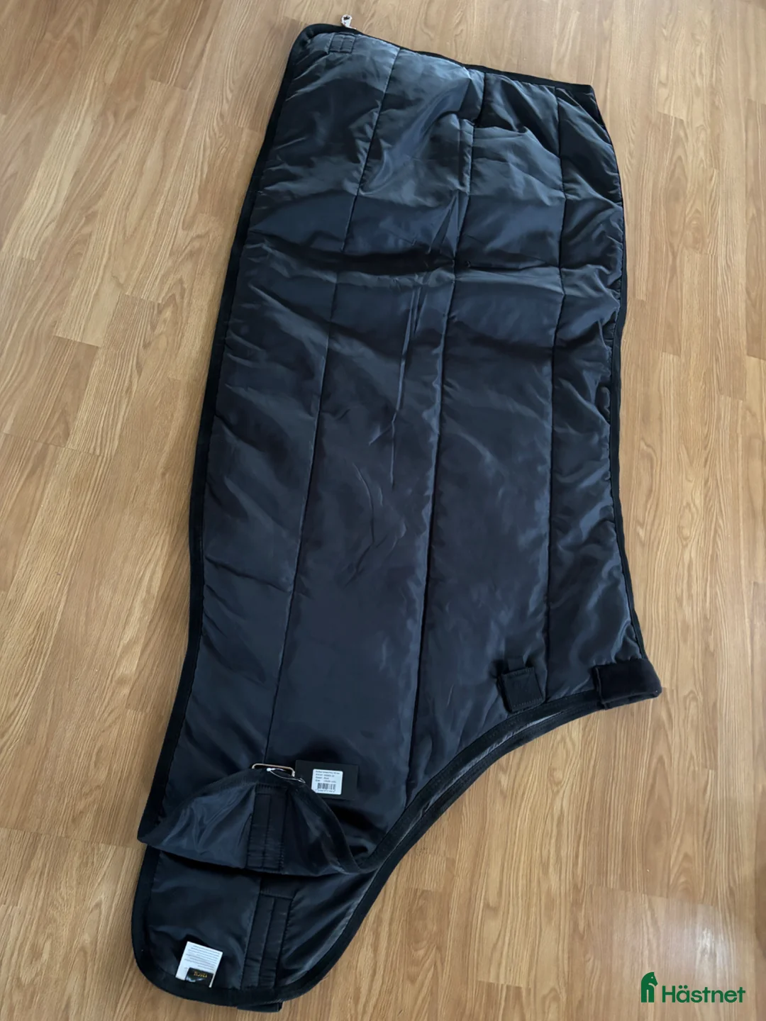 Täcken hästutrustning till salu: Foder till tornado pony - Annons 1