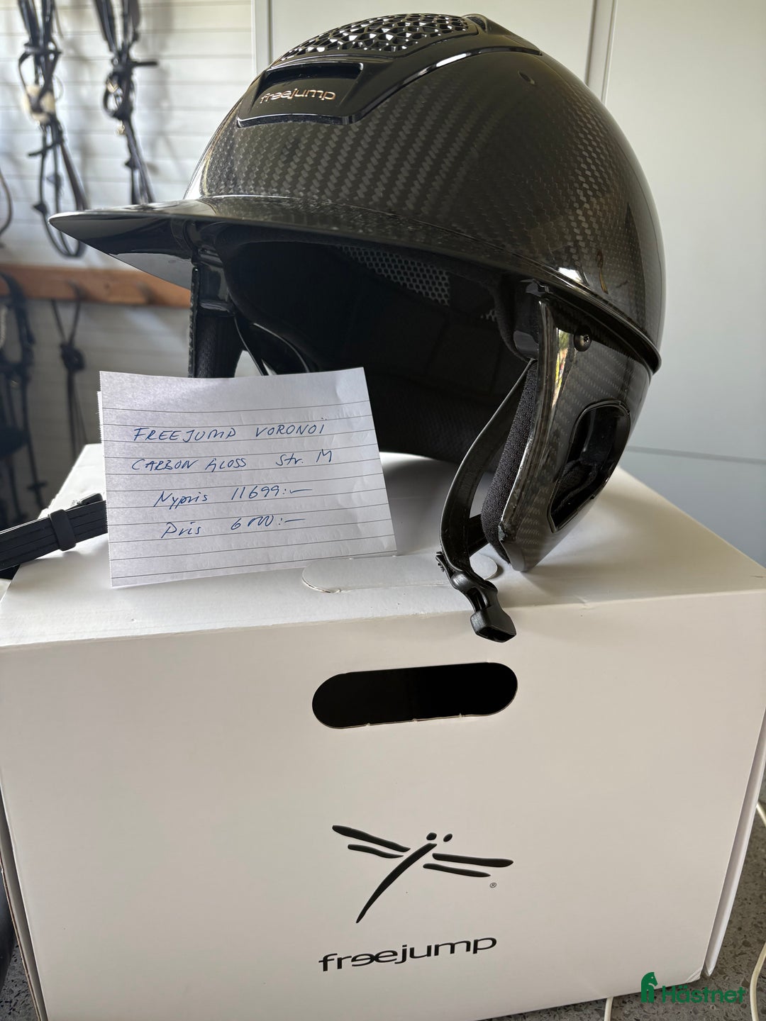 Hjälmar ryttarutrustning till salu: Freejump hjälm i Kalmar - Annons 1