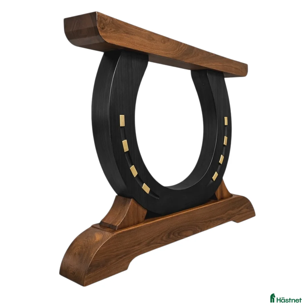  hästservice finnes: Harmoni Ranch - rustikt bord med hästskor  i Kil - Annons 2