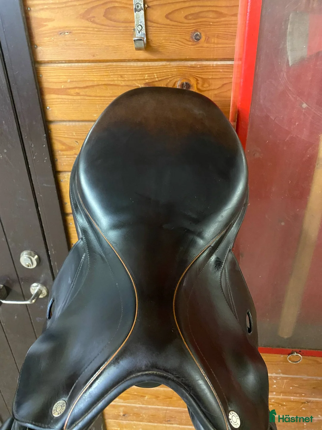 Sadlar hästutrustning till salu: Equipe Linnea hoppsadel i Värmdö - Annons 4