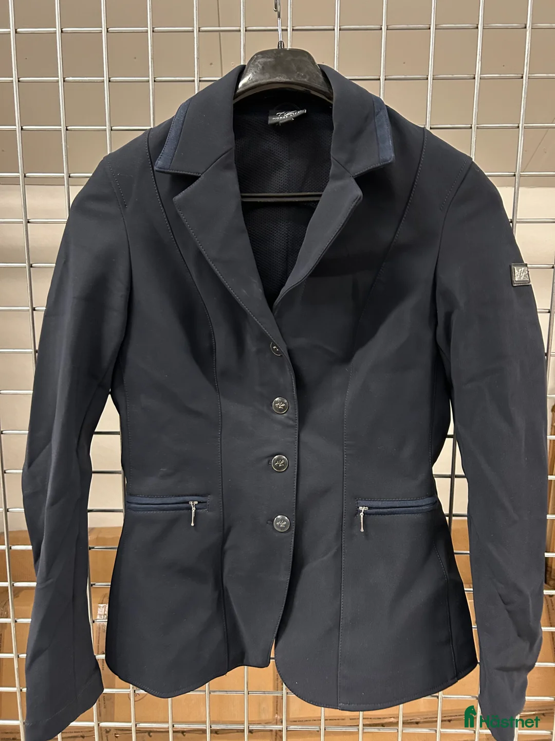 Jackor & Kavajer ryttarutrustning till salu: Tävlingskavaj  - Annons 1