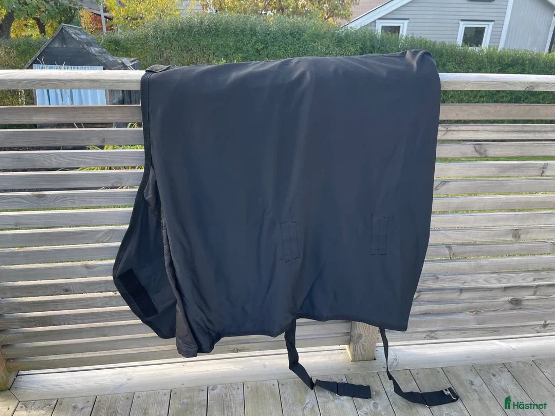 Täcken hästutrustning till salu: Back on Track Supreme 135cm - Annons 4