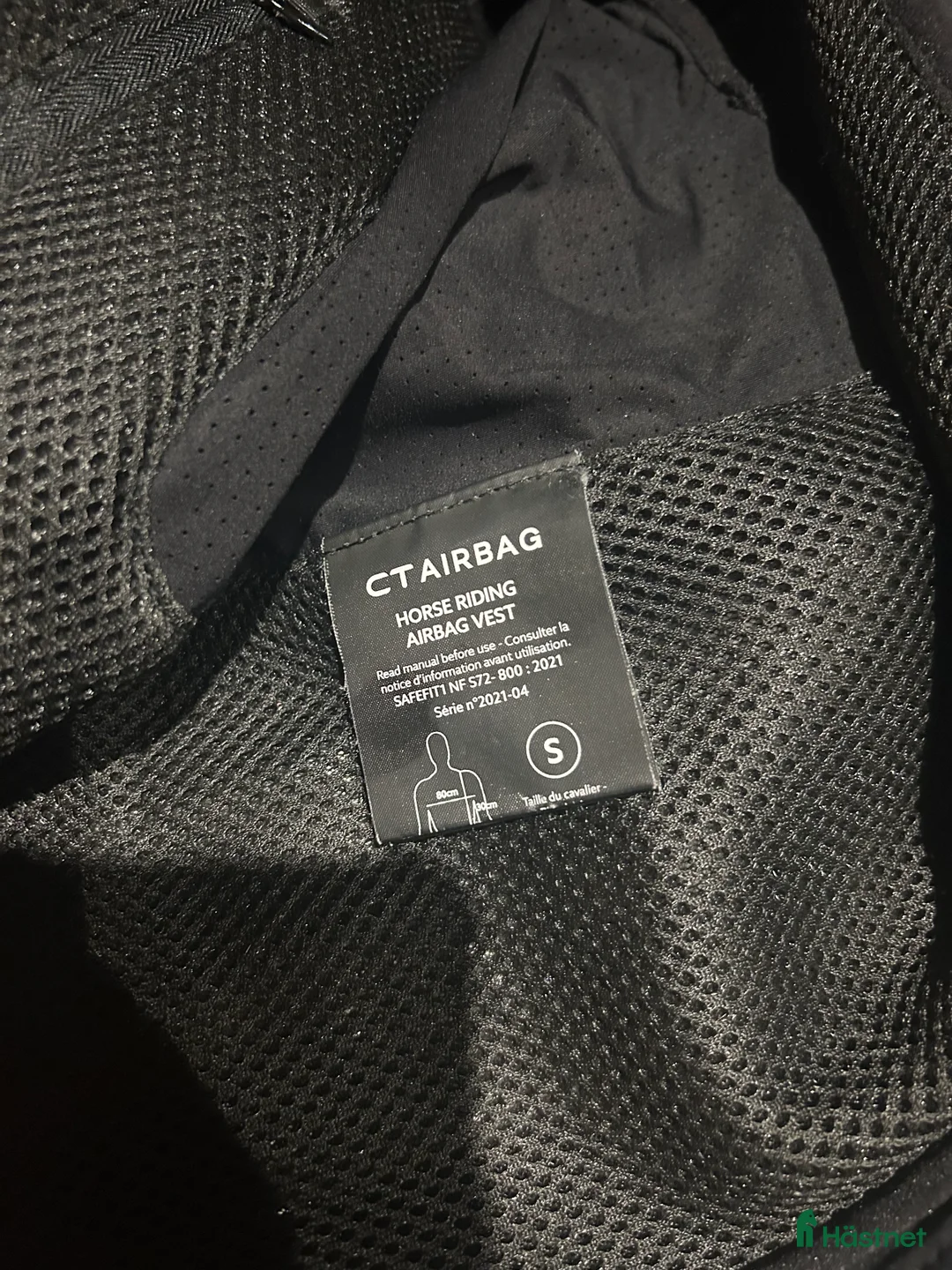 Säkerhetsvästar ryttarutrustning till salu: CT airbag i Gävle - Annons 2