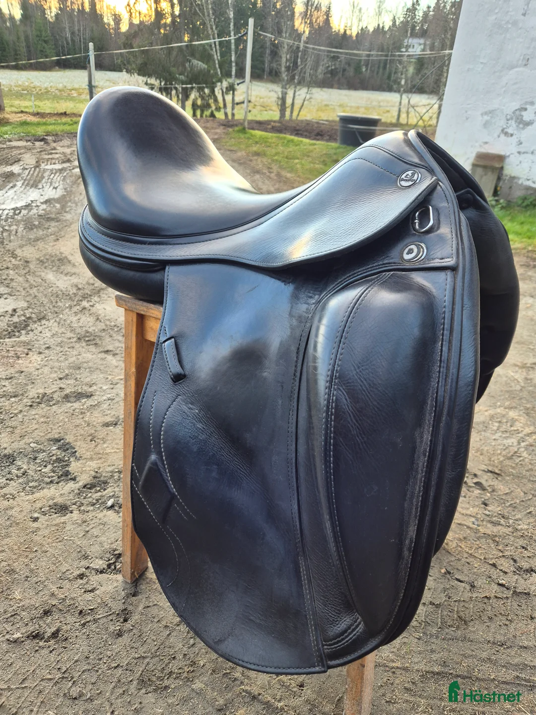 Sadlar hästutrustning till salu: Prestige Philosophy i Arvika - Annons 1