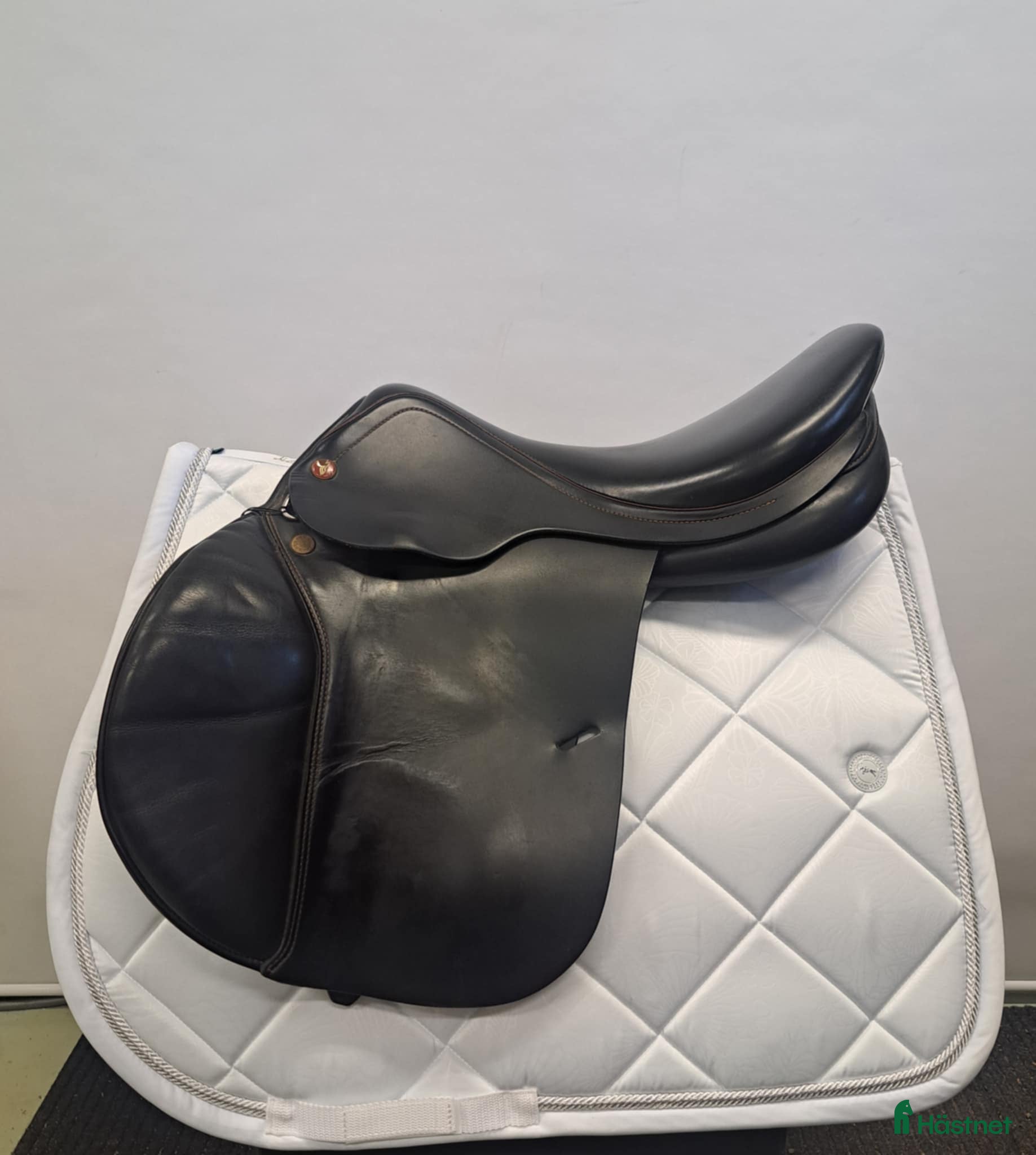Sadlar hästutrustning Prestige Golden Star i Färnäs - Annons 2