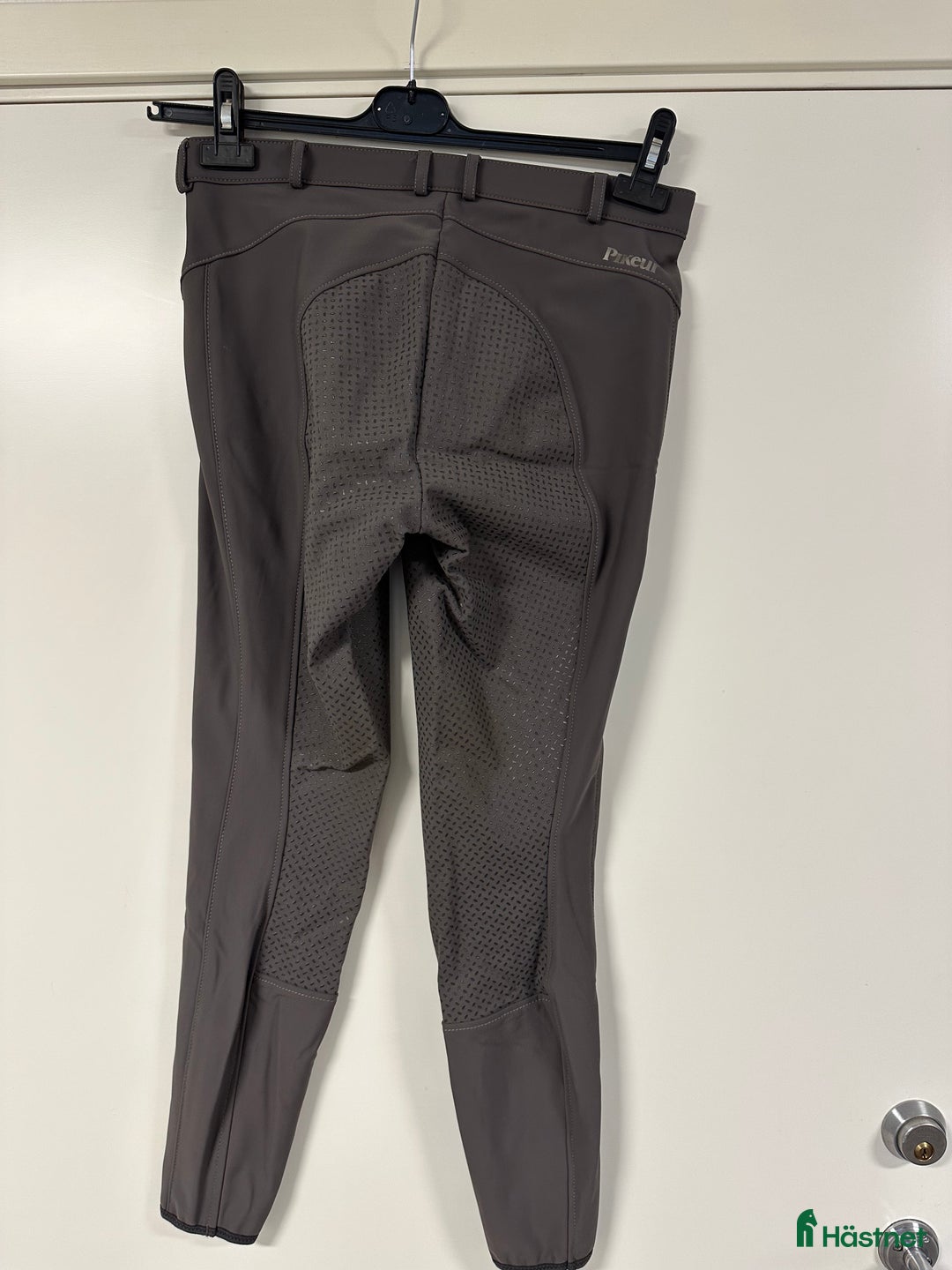 Jackor & Kavajer ryttarutrustning till salu: Kavajer och ridbyxor  i Stockamöllan - Annons 7