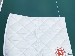 Schabrak & Vojlockar hästutrustning Vitt Childeric tävlingsschabrak i Staffanstorp - Annons 2