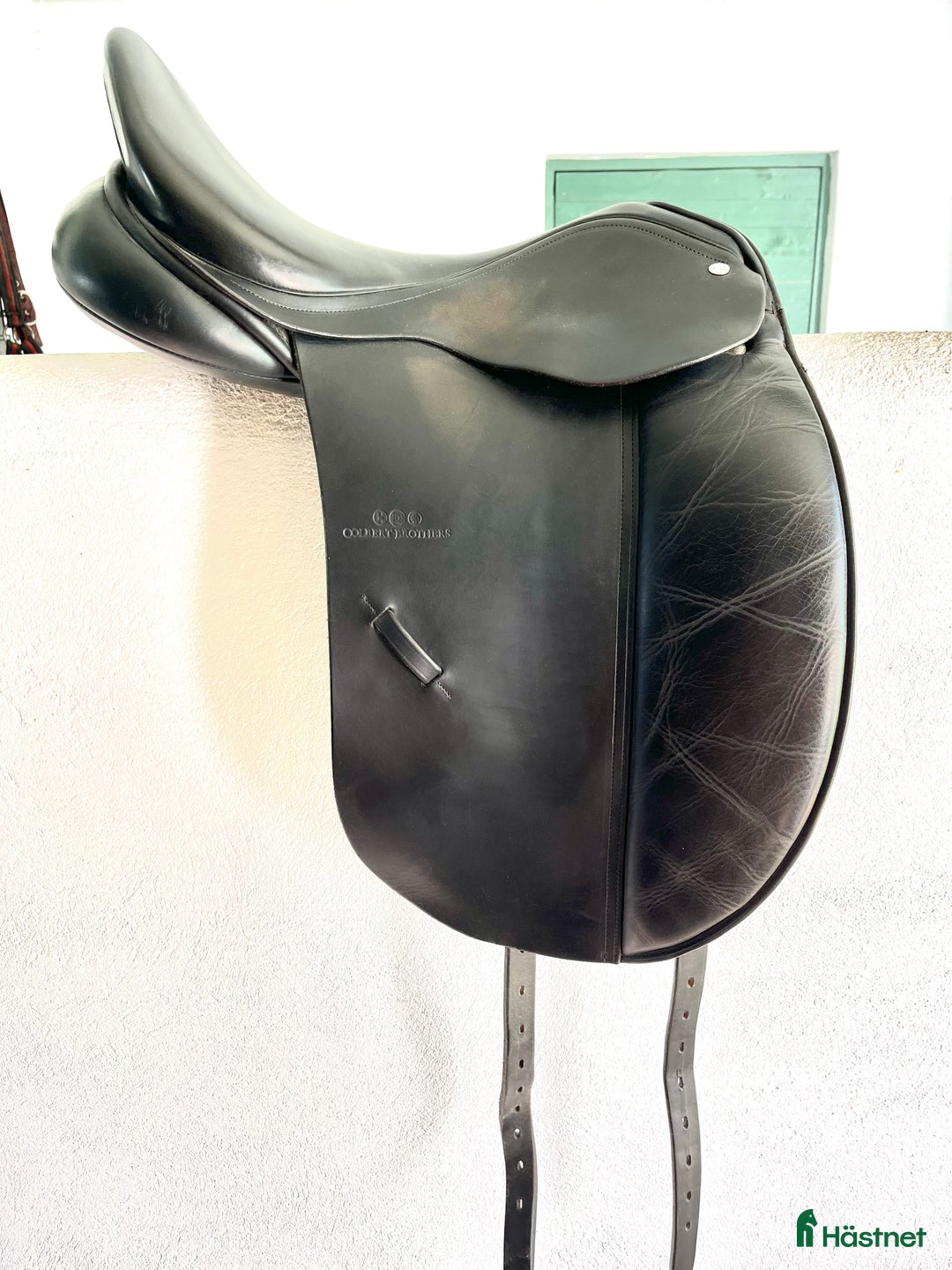 Sadlar hästutrustning till salu: Handmade Colbert Brothers Dressyr i Falköping - Annons 5