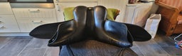 Sadlar hästutrustning till salu: Bates caprilli dressyrsadel 17" i Ljungbyhed - Annons 3
