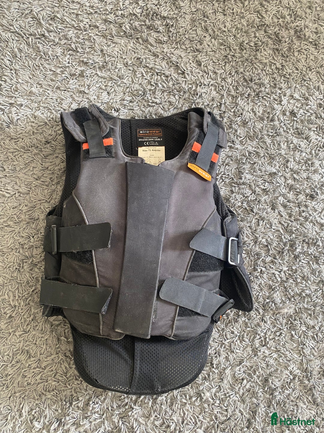 Säkerhetsvästar ryttarutrustning till salu: SäkerhetsVäst i Slite - Annons 1