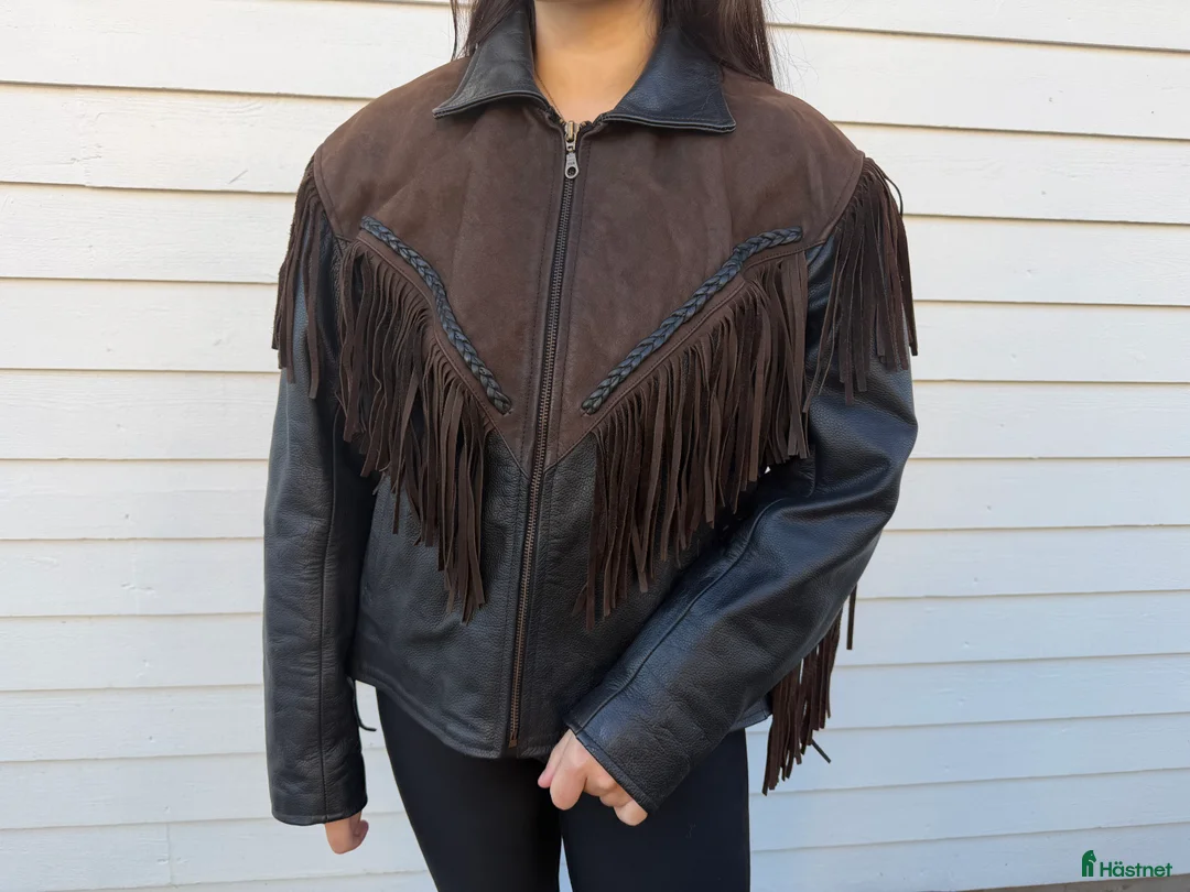 Jackor & Kavajer ryttarutrustning till salu: Skinnjacka/western  - Annons 2