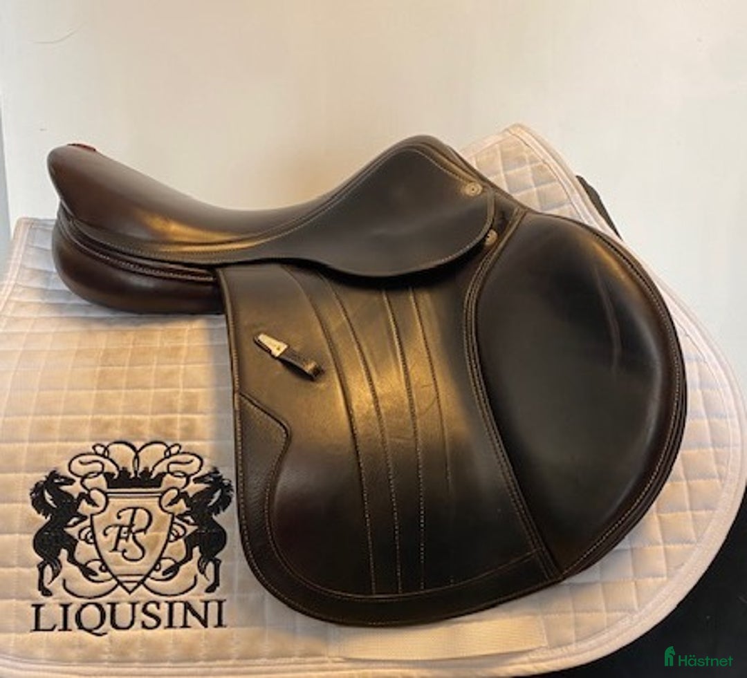 Sadlar hästutrustning till salu: Hoppsadel Equipe EKGO i Uppsala - Annons 1