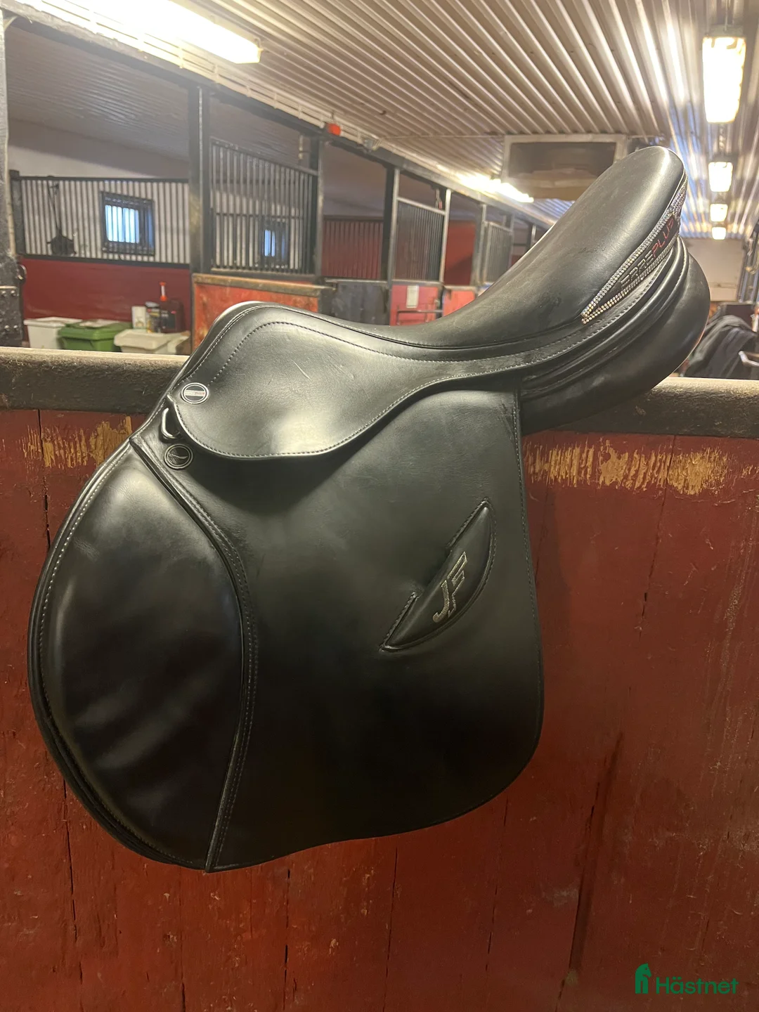 Sadlar hästutrustning till salu: Erreplus hopp jr i Sundsvall - Annons 1