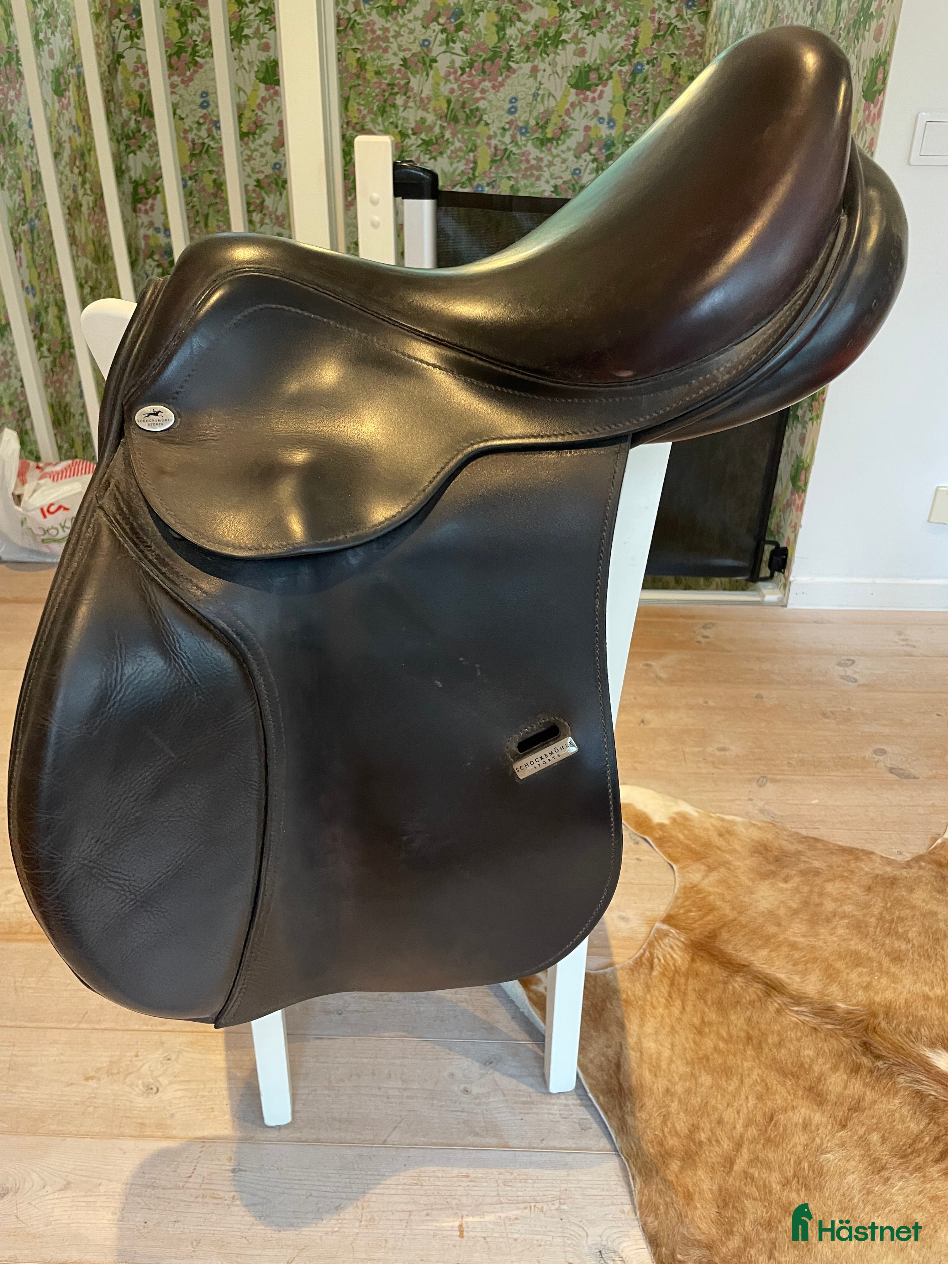 Sadlar hästutrustning till salu: Hoppsadel Schockemöhle i Stallarholmen - Annons 1