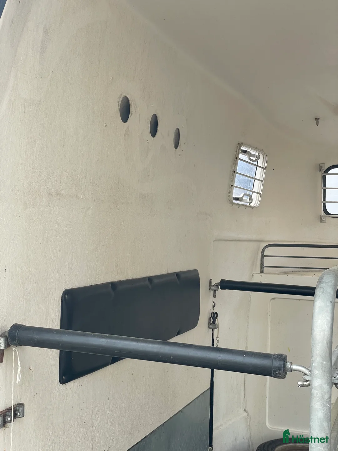 Hästtransporter  fordon & transport till salu: Ljus, rymlig Christ Champion 2012 i Hurva - Annons 9