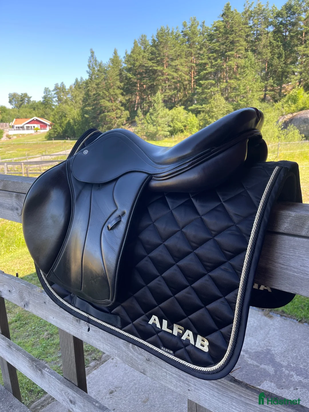 Sadlar hästutrustning till salu: Equipe Synergy 17" +1+1 - Annons 2