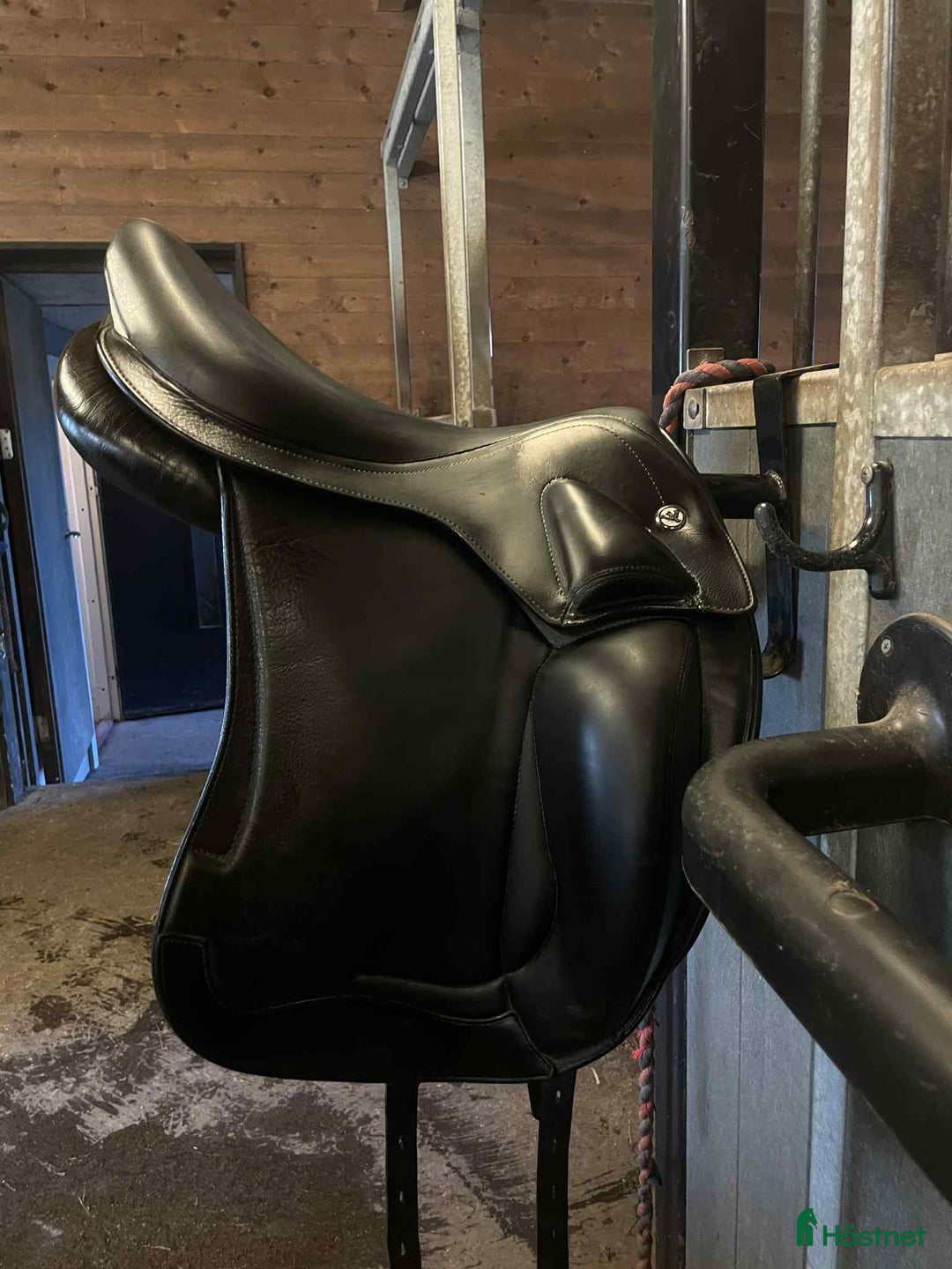 Sadlar hästutrustning till salu: Prestige Denni i Ärla - Annons 1