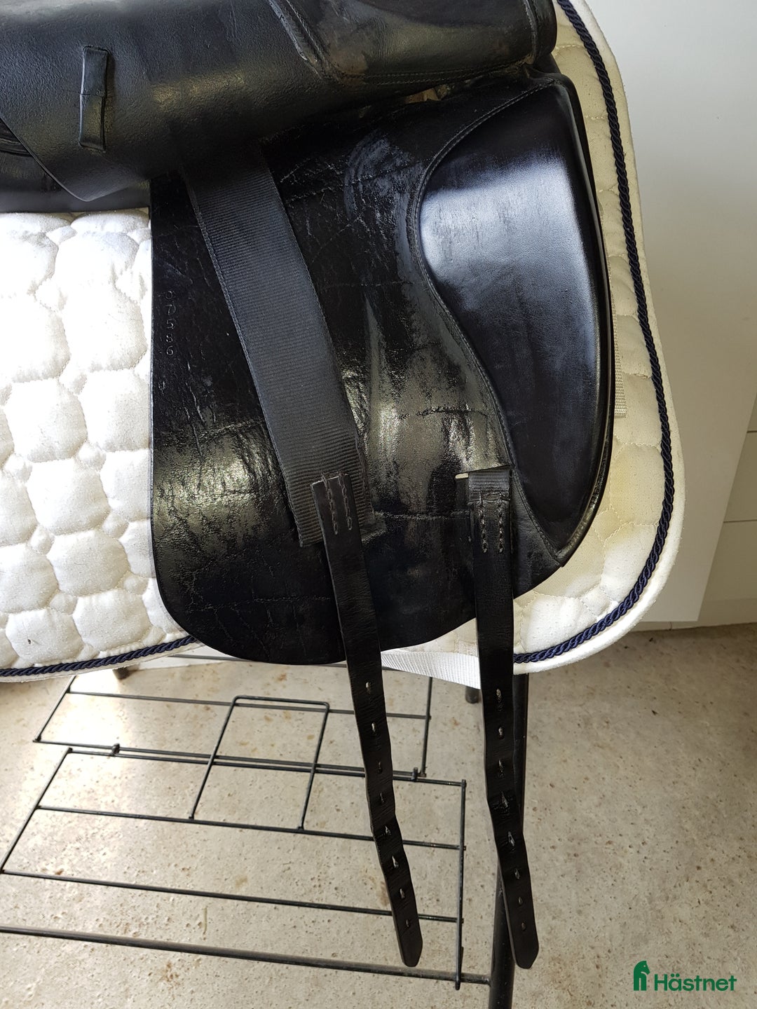 Sadlar hästutrustning till salu: Jaguar XKC i Vreta Kloster - Annons 3