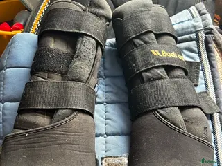 Benskydd hästutrustning Back on track stallbandage i Hörby - Annons 11