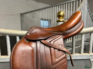 Sadlar hästutrustning till salu: Renissance 17’ - Annons 3