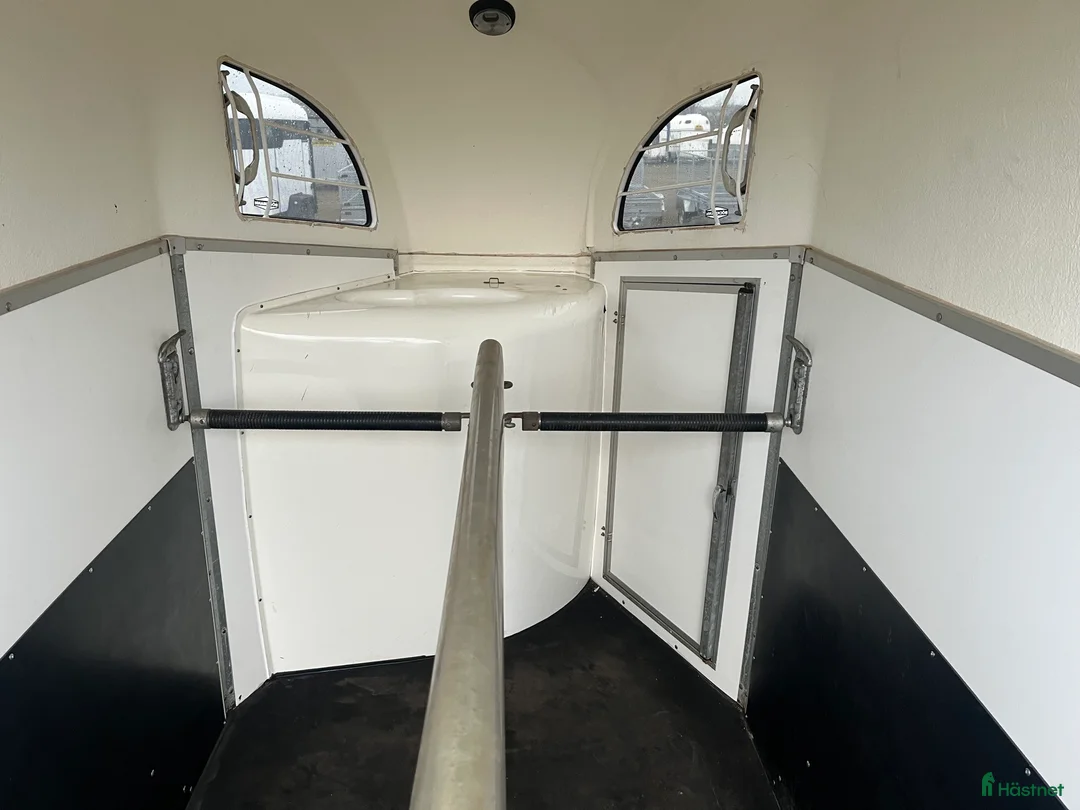 Hästtransporter  fordon & transport till salu: Böckmann Duo R med nya väggar i Klippan - Annons 6