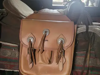 Övrig Hästutrustning hästutrustning Sadelväskor i läder - Annons 1