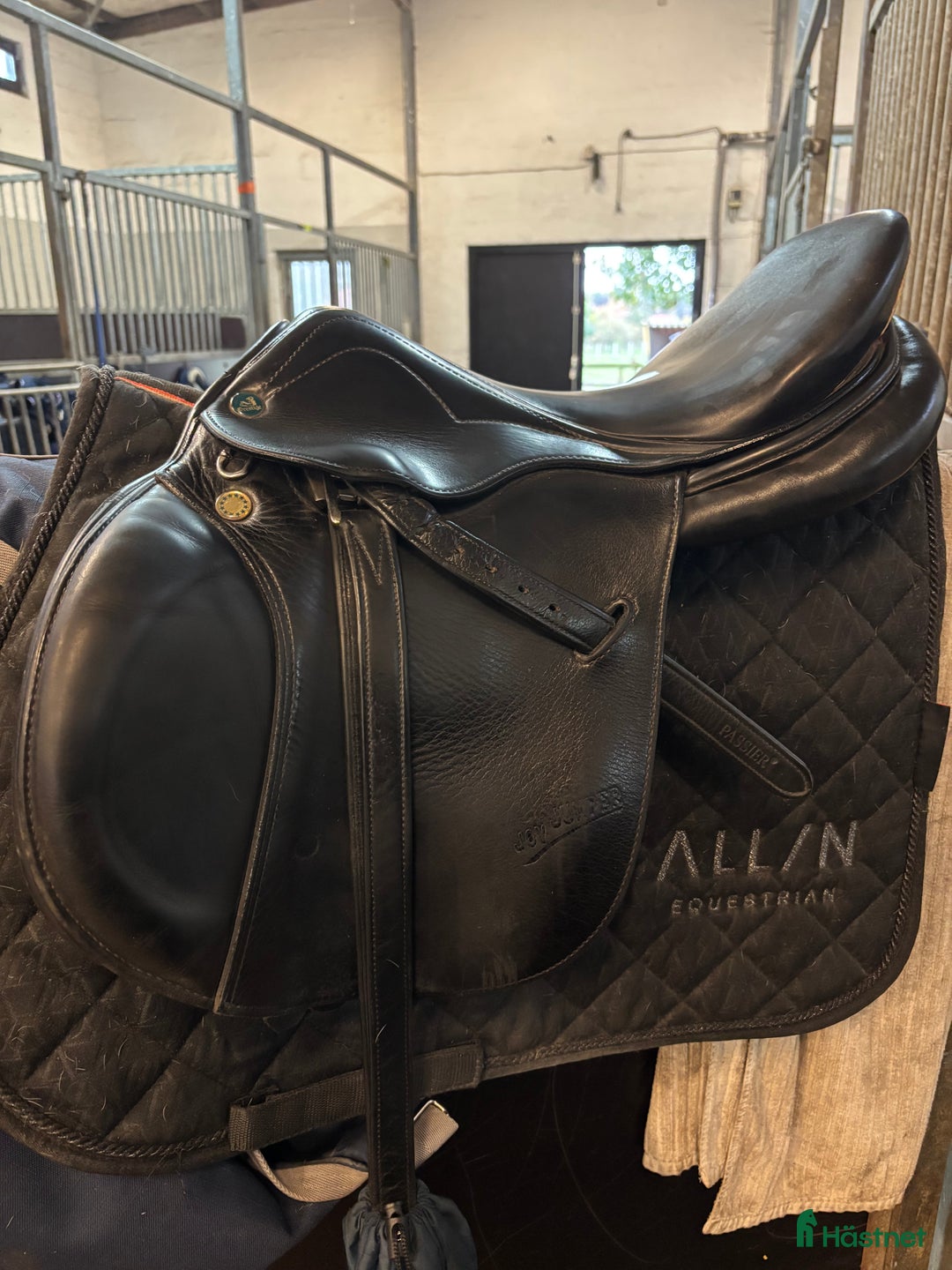 Sadlar hästutrustning till salu: Prestige Joy jumper 16” 37 i Löddeköpinge - Annons 1