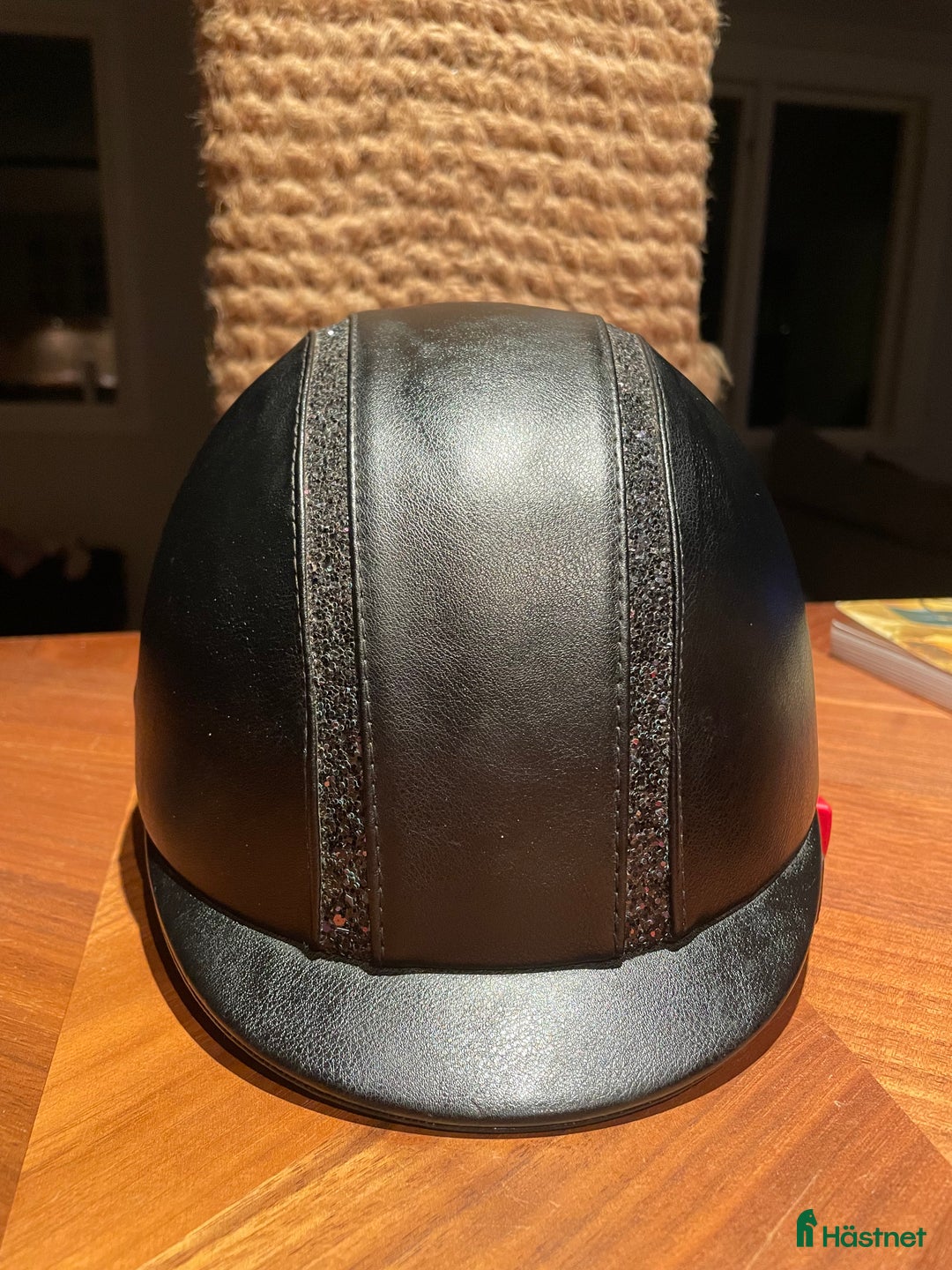 Hjälmar ryttarutrustning till salu: Hjälm till de minsta ryttarna i Skällinge - Annons 1