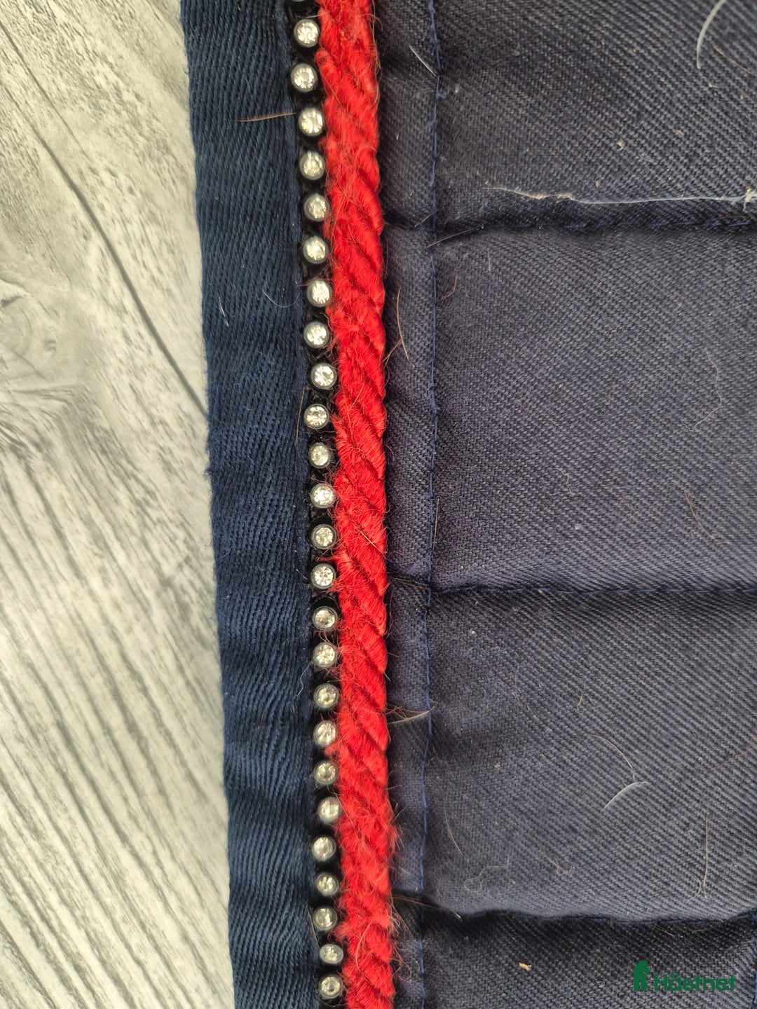 Schabrak & Vojlockar hästutrustning till salu: Fårskinnspadd och schabrak  i Lidköping - Annons 4