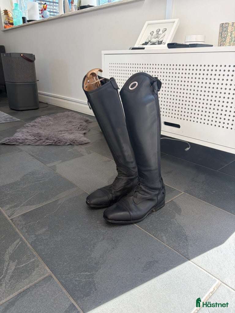 Ridstövlar ryttarutrustning till salu: Svarta parlanti ridstövlar  - Annons 2