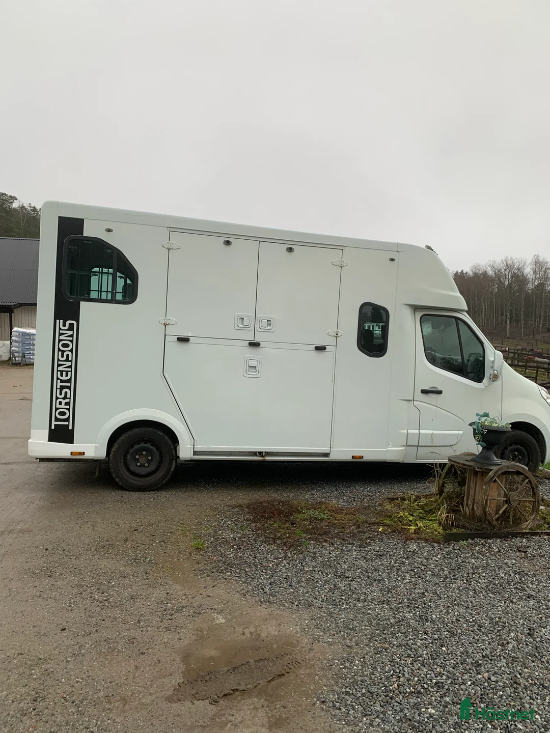 Hästlastbilar  fordon & transport till salu: Nybesiktigad B-korts Hästbuss i Ekerö - Annons 2