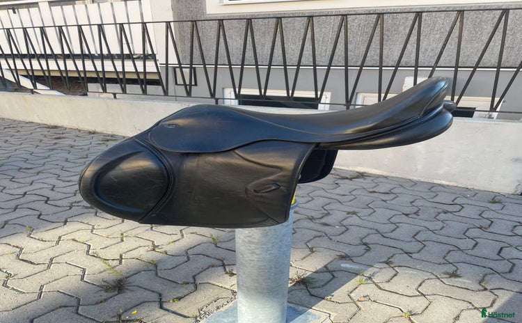 Sadlar hästutrustning till salu i Grästorp - Annons 3