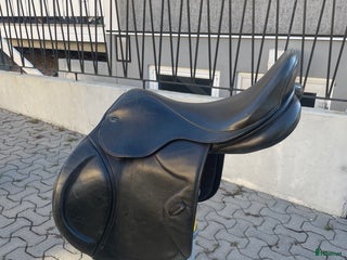 Sadlar hästutrustning till salu: Svart santa Cruz sadel i Grästorp - Annons 7