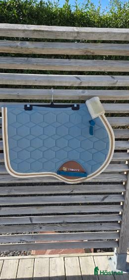 Schabrak & Vojlockar hästutrustning till salu: Trinity schabrak i Habo - Annons 3