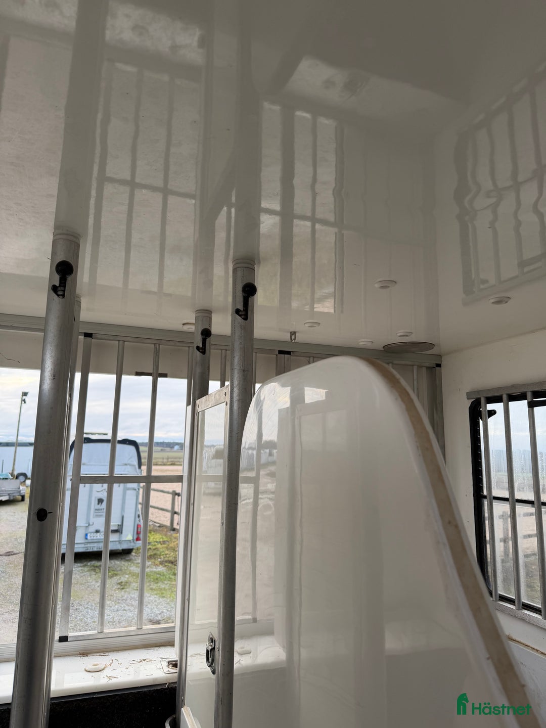 Hästlastbilar  fordon & transport till salu: Boj Hästlastbil med Bodel B-körkort  i Västerås - Annons 10