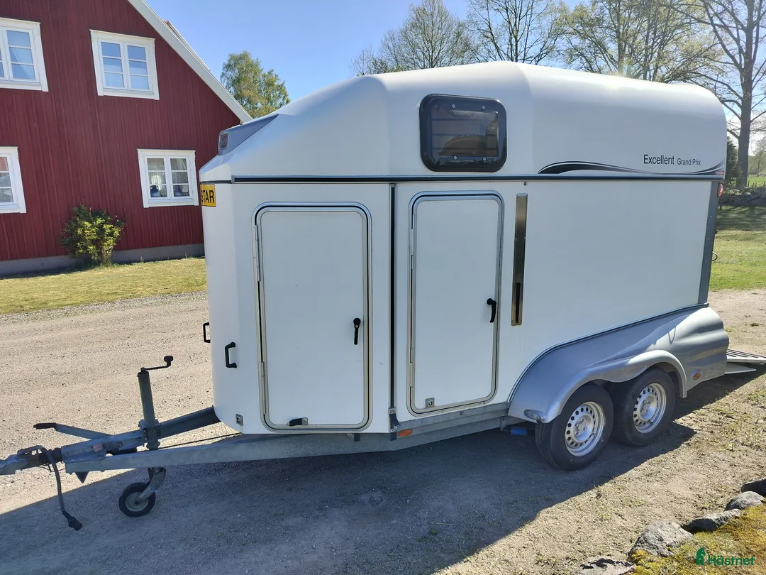 Hästtransporter  fordon & transport till salu: Thule i mycket gott skick  - Annons 6