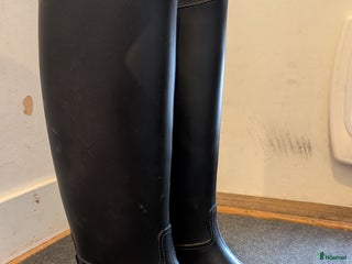 Ridstövlar ryttarutrustning till salu: Barnridstövel i Skepplanda - Annons 23