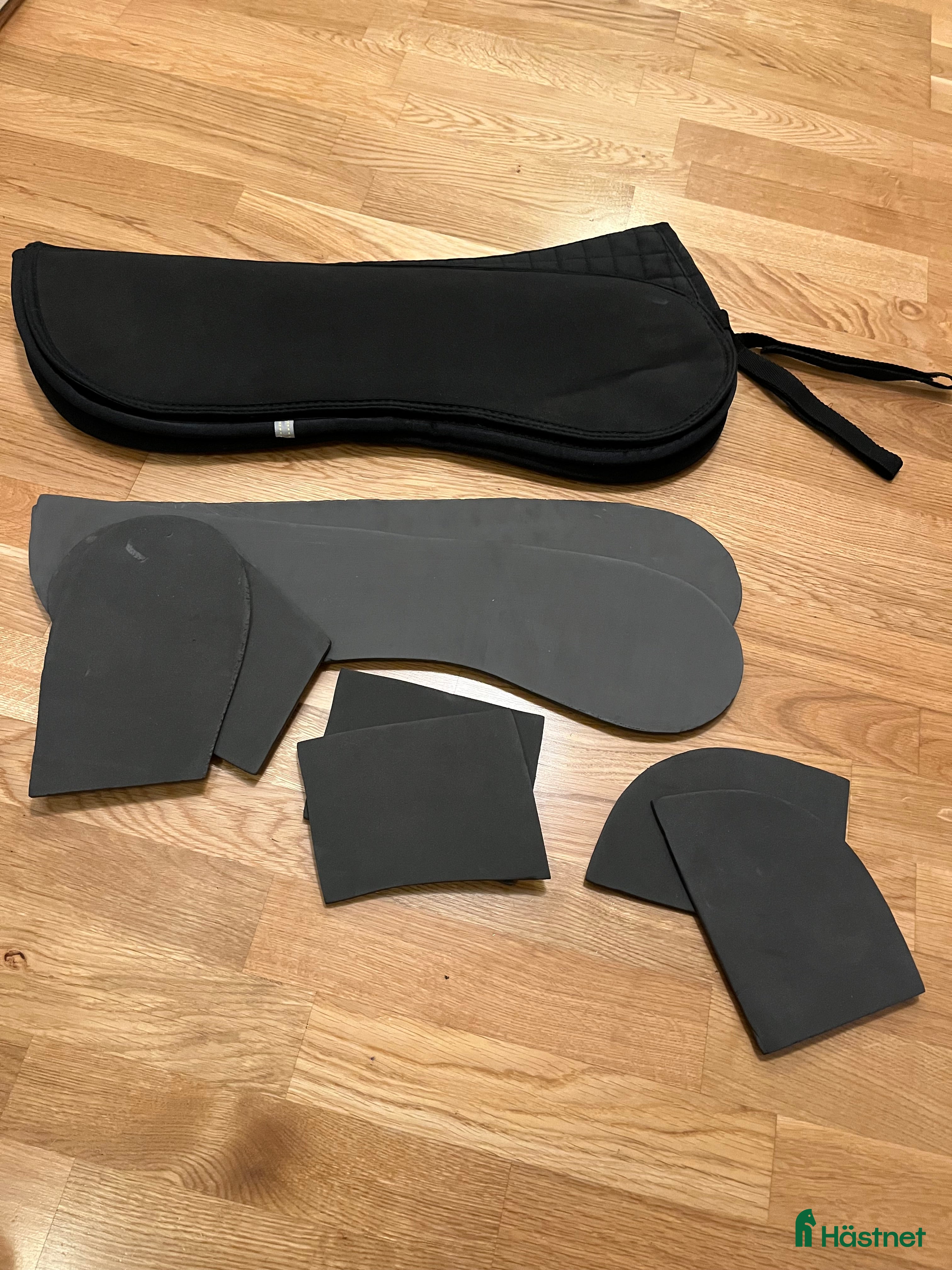 Sadeltillbehör hästutrustning till salu: Kavalkade korrektionspad i Sundbyberg - Annons 11