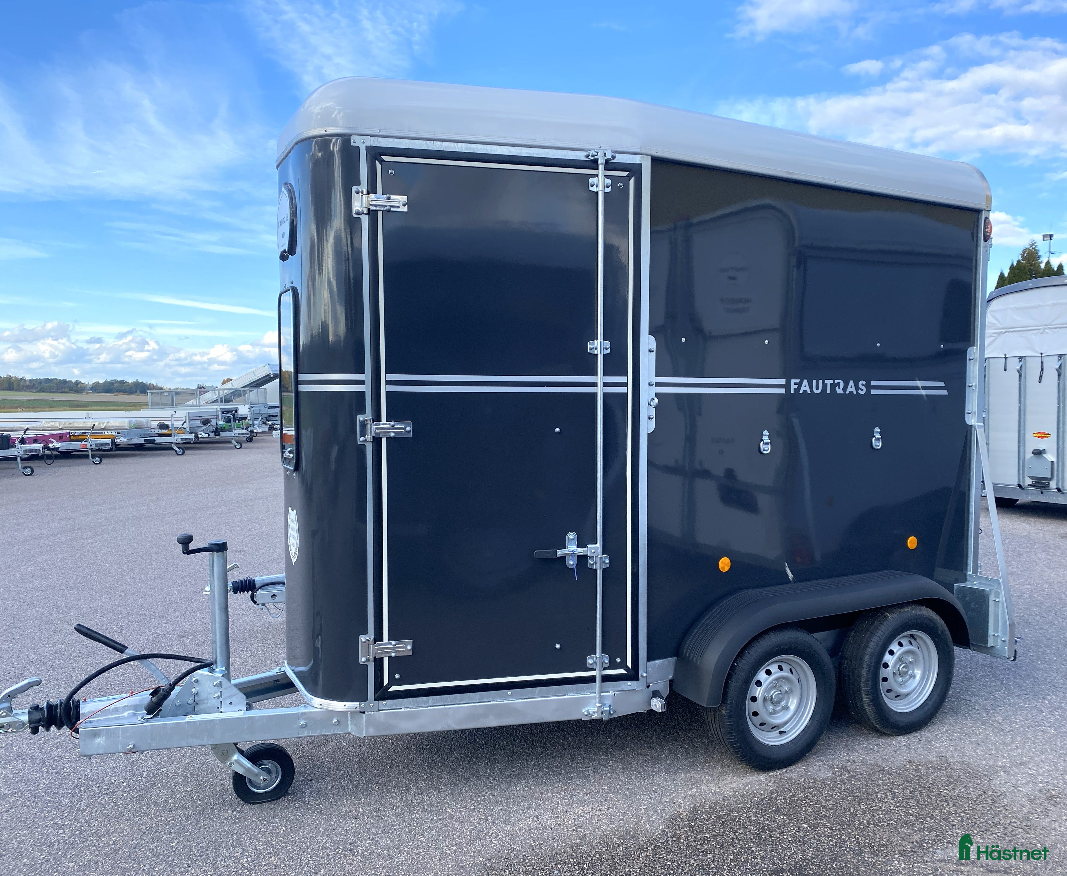 Hästtransporter  fordon & transport till salu: Fautras m AidSystem 2025 gamla fronten i Kvicksund - Annons 4