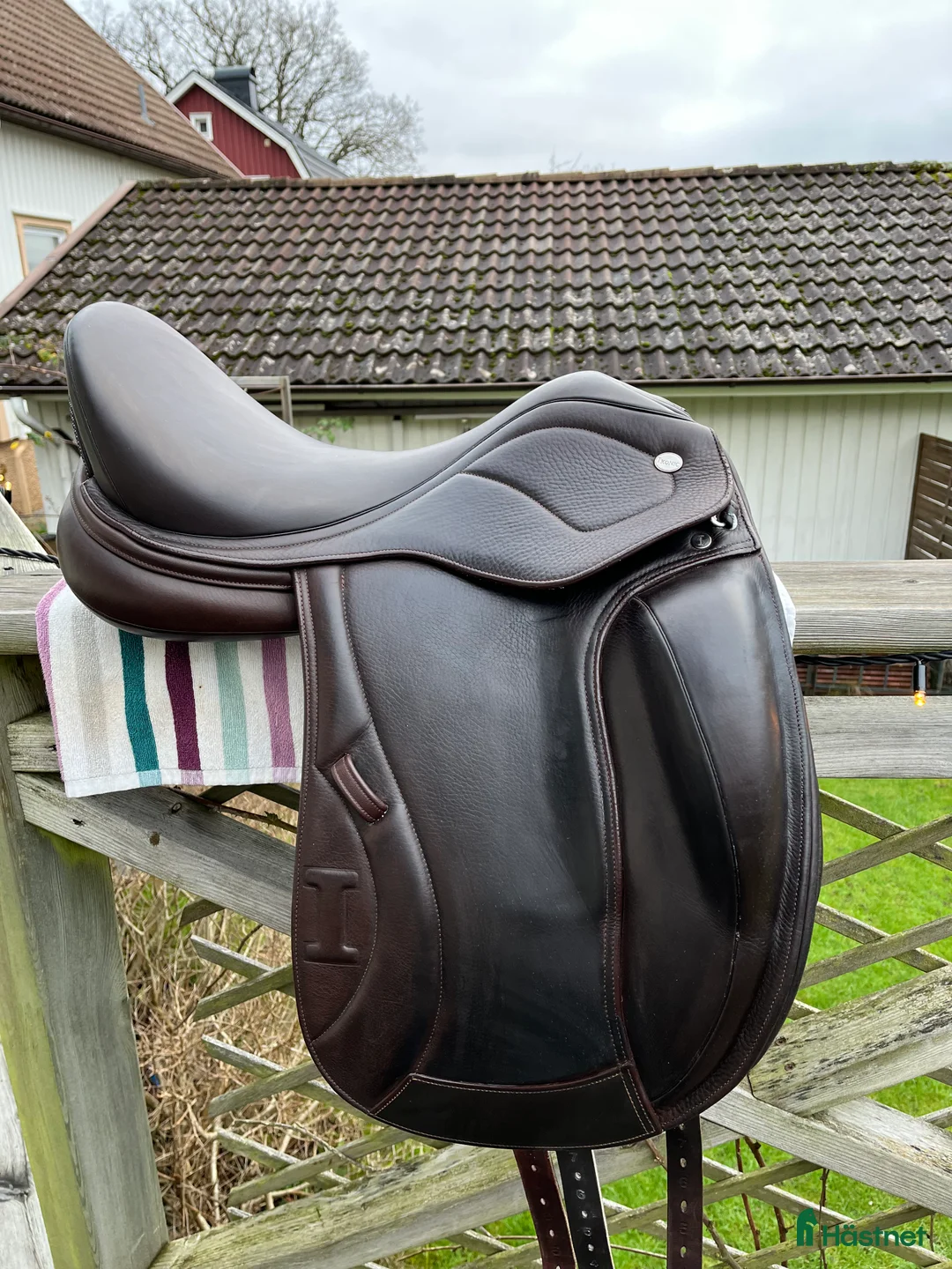 Sadlar hästutrustning till salu: Iconic Evolution  i Göteborg - Annons 2