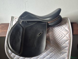 Sadlar hästutrustning till salu i Kågeröd - Annons 1