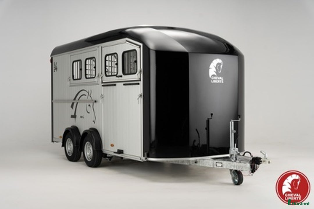 Hästtransporter  fordon & transport till salu: Cheval Liberté Maxi 4 Diagonallastad i Harestad - Annons 2