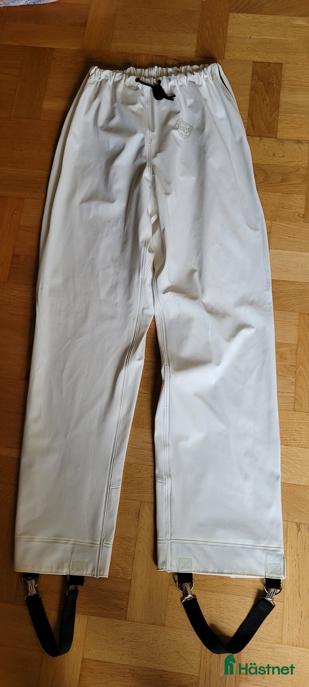 Övrig Travutrustning trav till salu: Regnbyxor, säkerhetsväst i Eskilstuna - Annons 1
