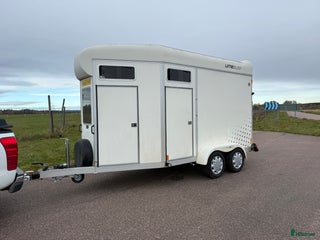 Hästtransporter fordon & transport till salu: UME B60 -11 i Borlänge - Annons 13