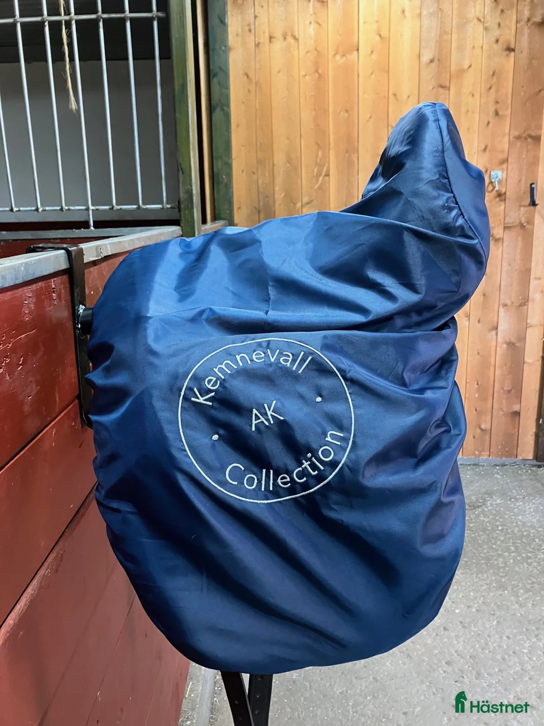 Sadlar hästutrustning till salu: Kemnevall DR Oakley, 17,5 tum i Sundsvall - Annons 5