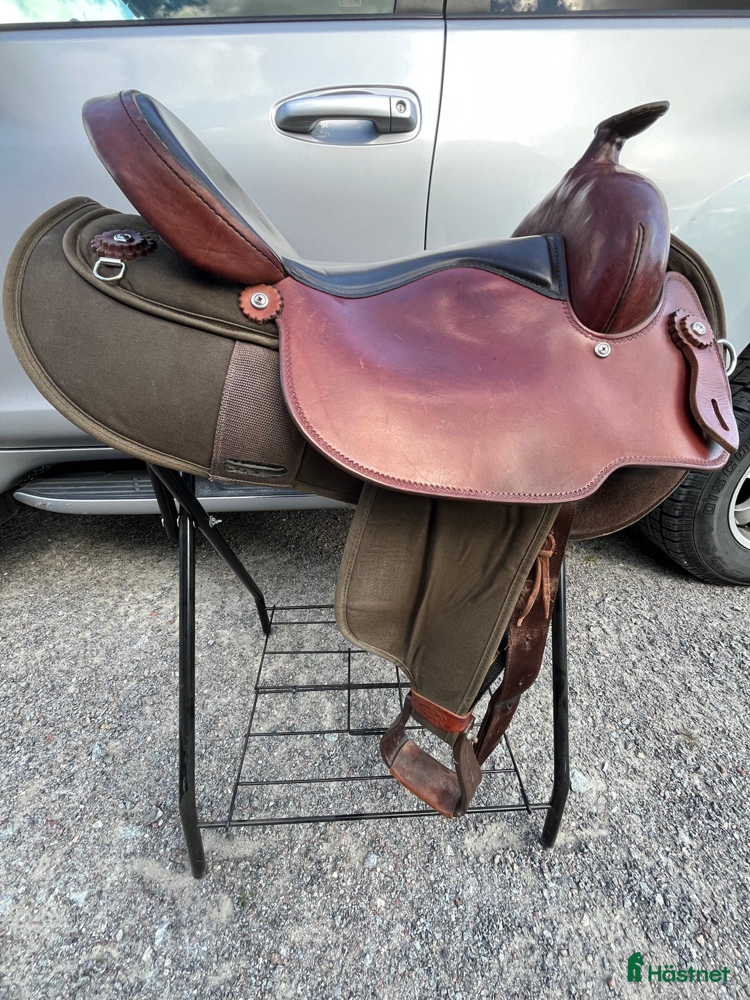 Sadlar hästutrustning till salu: Fabtron Westernsadel  i Knivsta - Annons 3