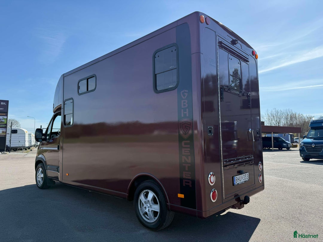 Hästtransporter  fordon & transport till salu: PARAGAN EXCELSION 5 SÄTEN  i Köping - Annons 3