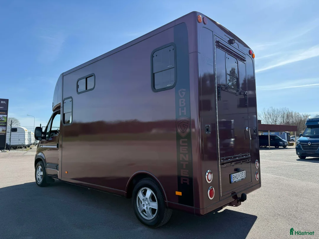 Hästtransporter  fordon & transport till salu: PARAGAN EXCELSION 5 SÄTEN  i Köping - Annons 3