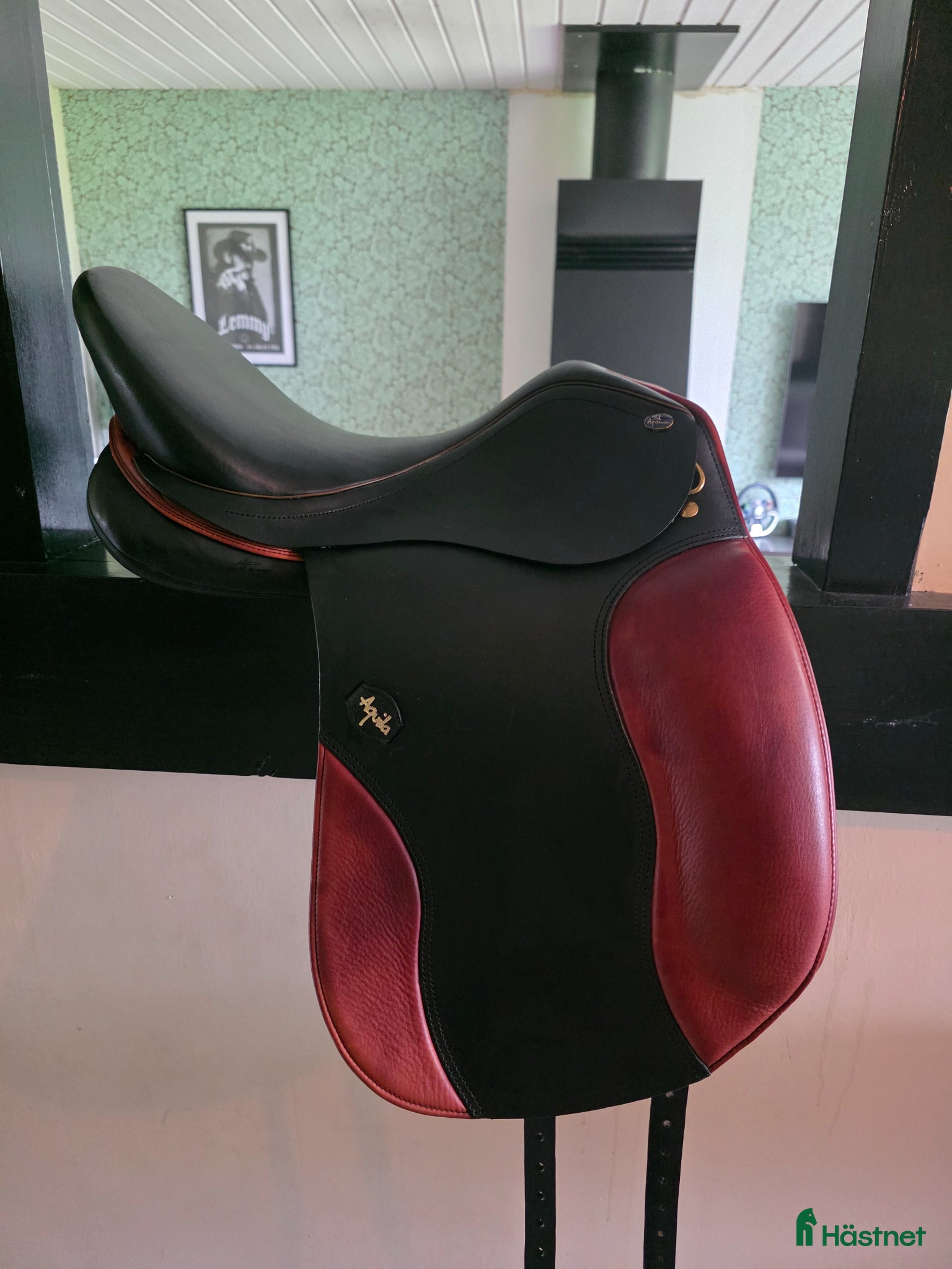 Sadlar hästutrustning Dressyrsadel i nyskick  - Annons 12